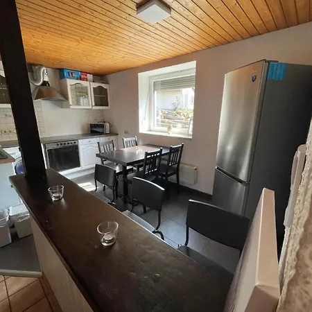 Apartment Ferienwohnung Am Stadtrand *